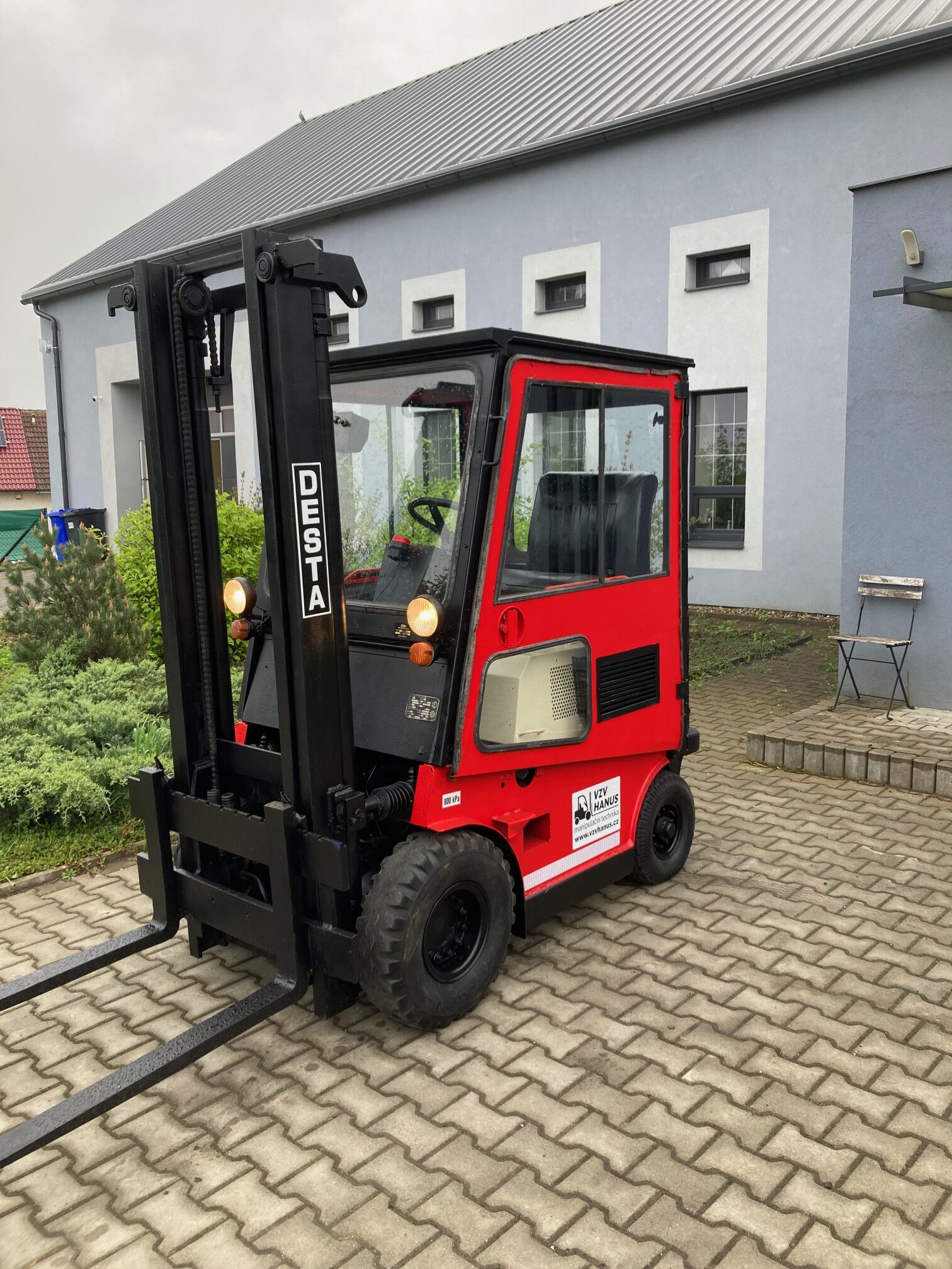 Desta MV 16 - kabina